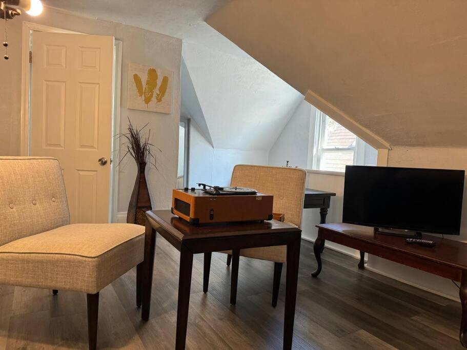 Master Serenity On Banksville Apartment Pittsburgh